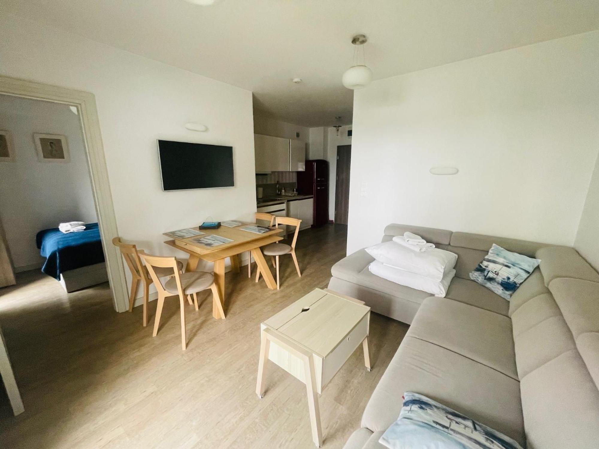 Apartament Private Baltic Cliff นีคอร์เซ ภายนอก รูปภาพ